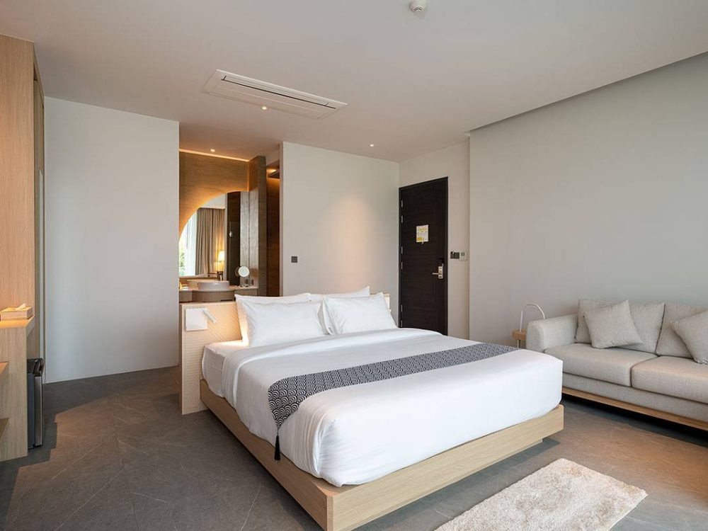 Deluxe Jacuzzi Pool View (12)