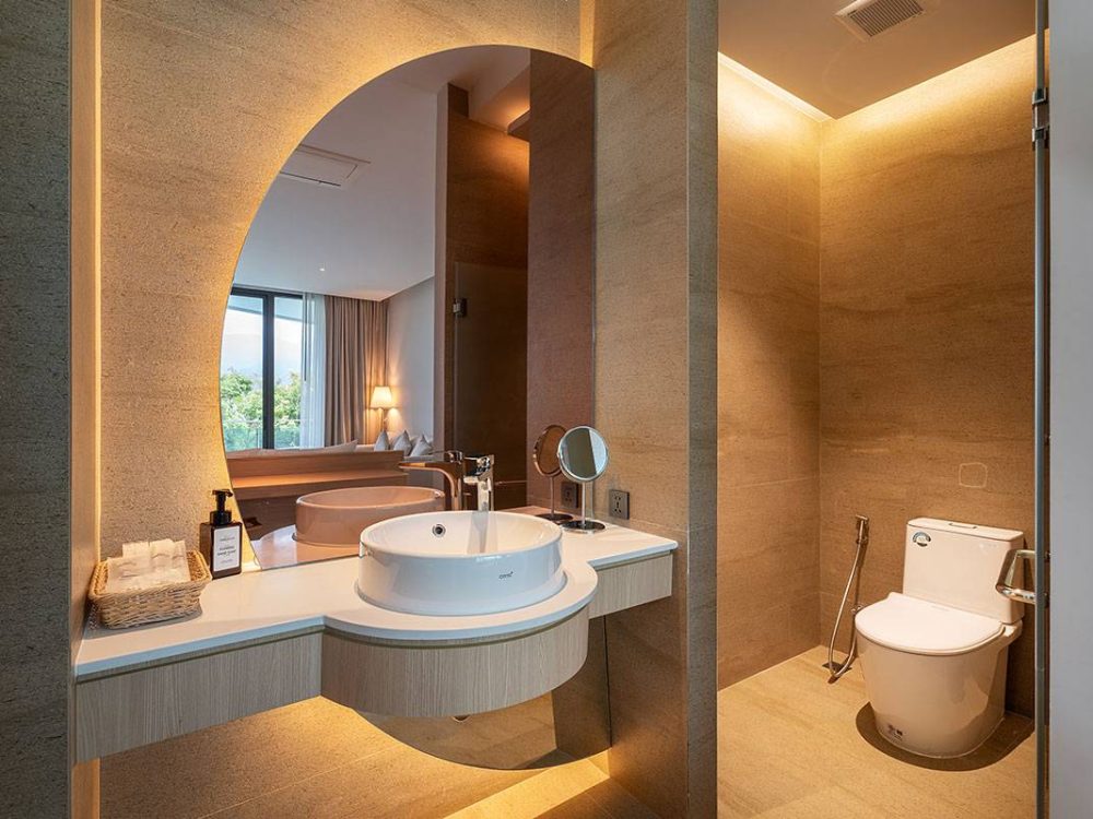 Deluxe Jacuzzi Pool View (6)