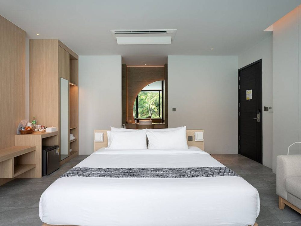 Deluxe-Pool-Access-Type1-11