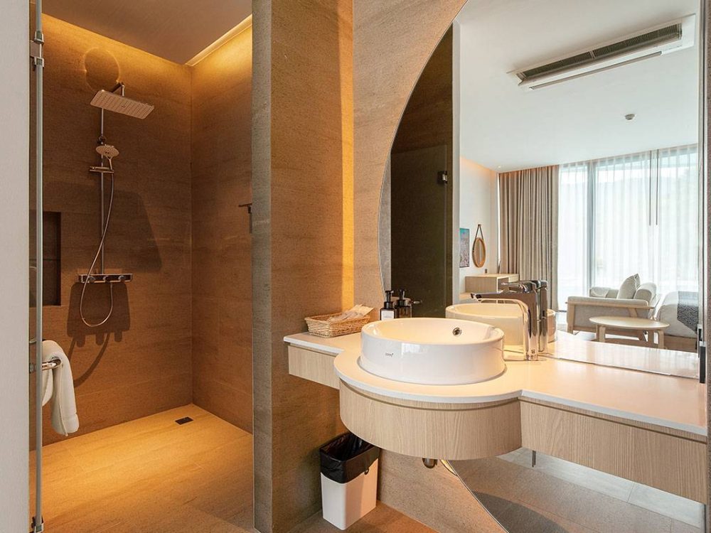 Deluxe-Pool-Access-Type2-13