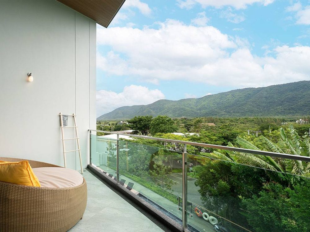 Deluxe-moutain-view-11