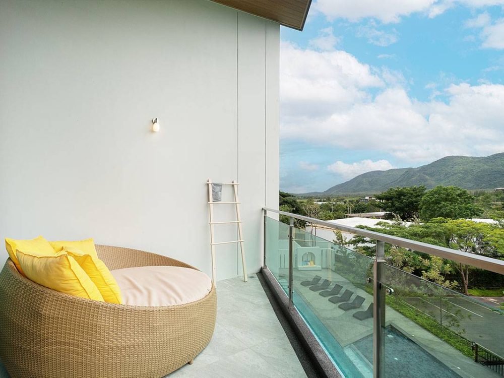 Deluxe-moutain-view-12