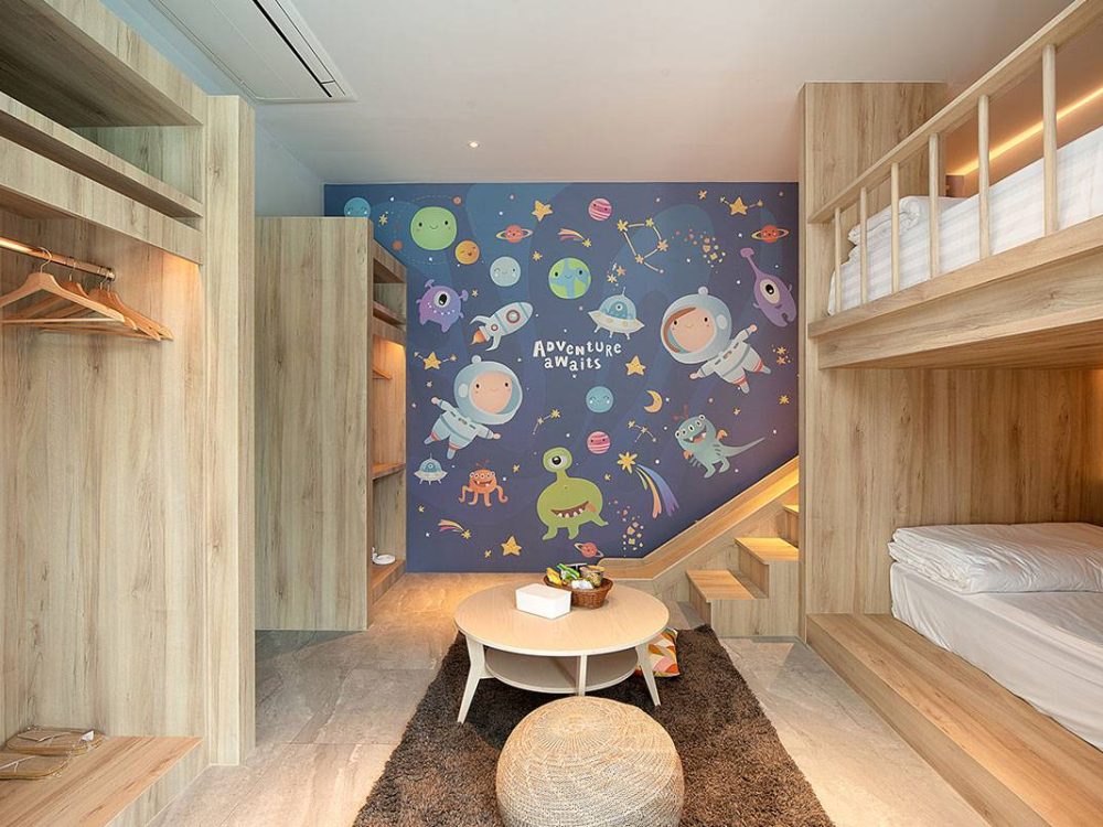 Family-Pool-Access-Room-08